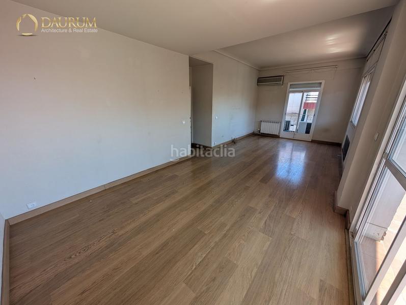 Foto a2294a0d-2b7f-4b01-9bf1-4b91247838a3. Flat with heating parking in Los Remedios Sevilla