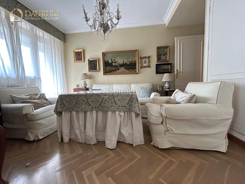 Foto 2622ddb5-94b9-4f0f-aeec-9d52bed3f222. Piso maravilloso piso de 4 habitaciones en reina mercedes. en Sevilla