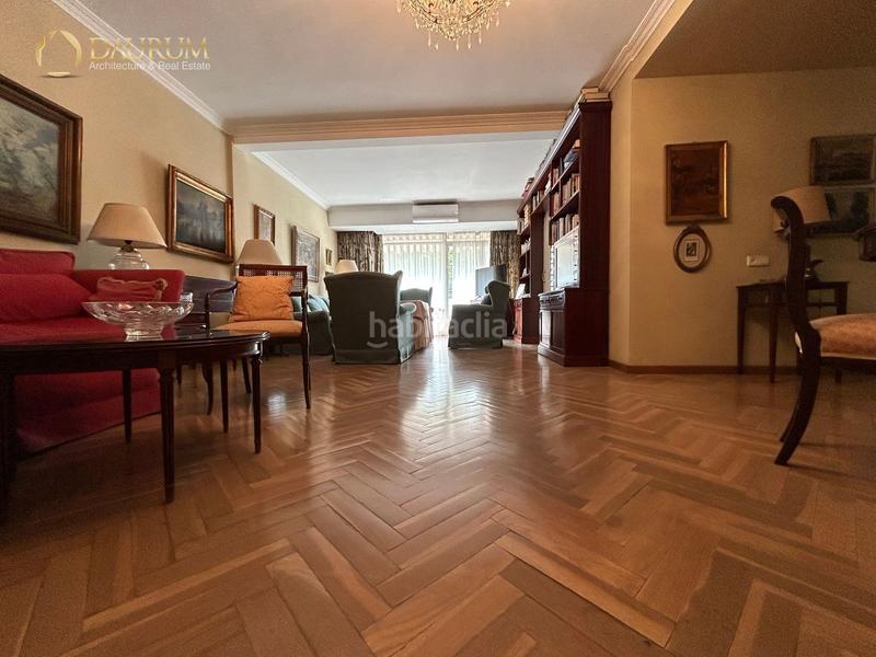 Foto 5edc829d-3128-4f1e-b187-3b0bd98909a5. Piso maravilloso piso de 4 habitaciones en reina mercedes. en Sevilla