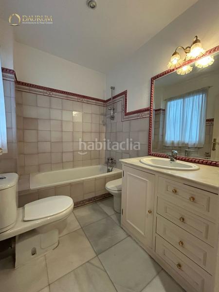 Foto d261e228-c7b1-4fd2-abcd-8bd6d876c3a3. Piso maravilloso piso de 4 habitaciones en reina mercedes. en Sevilla