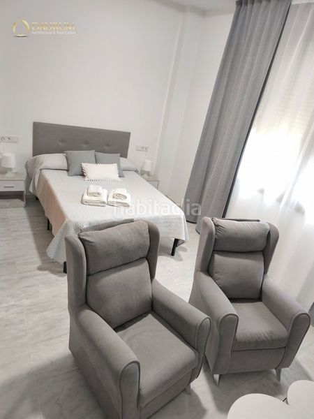 Foto 1014edb0-e687-4ea9-887e-0570dec2383c. Apartament amb aparcament piscina a Parque Alcosa Sevilla