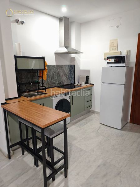 Foto 6ba1b98f-7f57-4967-8fca-c7fa22b9863a. Apartament amb aparcament piscina a Parque Alcosa Sevilla