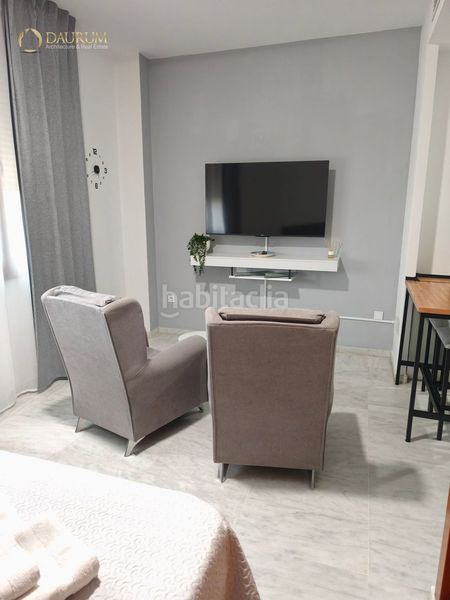 Foto eb9592fd-b499-421a-afb9-70a52c08a103. Apartament amb aparcament piscina a Parque Alcosa Sevilla