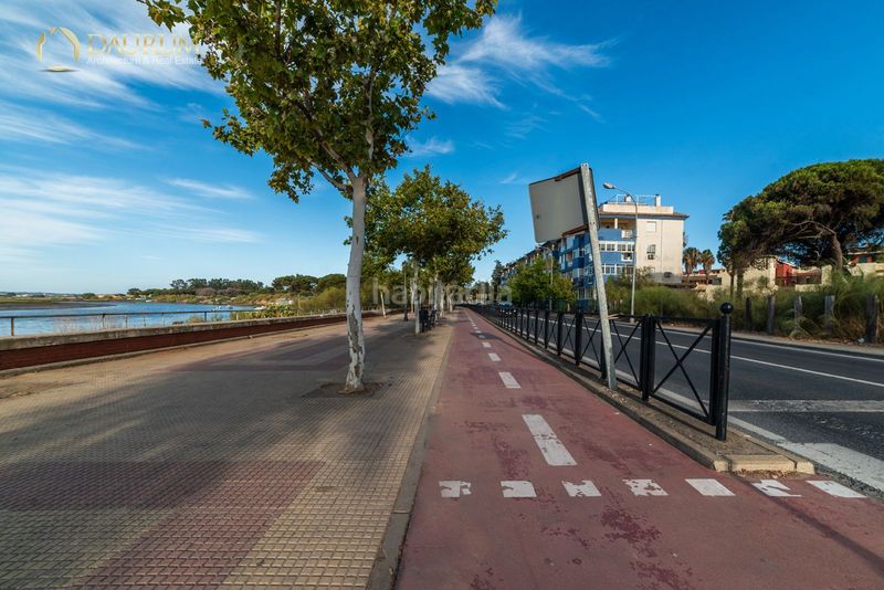 Foto aa7bb9e6-7ad0-4ace-8635-8d5328942cc3. Àtic amb aparcament a Isla Cristina
