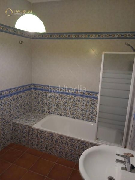 Foto 53407055-0364-4473-bfc7-5e5d760cd0b7. Casa amb aparcament a Centro - Doña Mercedes Dos Hermanas