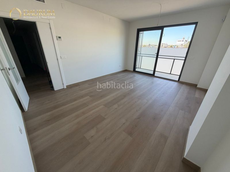 Foto 0b82b4f5-163a-4dd8-9d2e-b94e9554ce65. Dachwohnung mit heizung parking pool in zona nueva Camas - marcelino camacho Camas