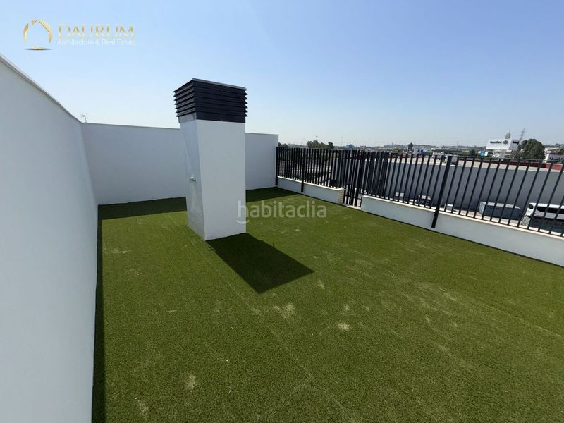 Foto c1738864-46a7-4801-acdd-1e08954b6344. Dachwohnung mit heizung parking pool in zona nueva Camas - marcelino camacho Camas