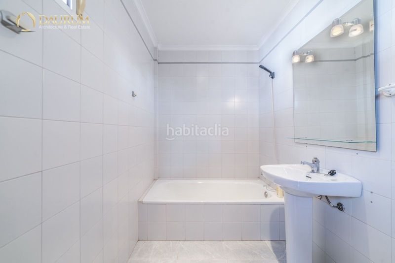 Foto 106fd2c4-919f-40d7-912e-607001492a45. Duplex avec chauffage dans Algaba (La)