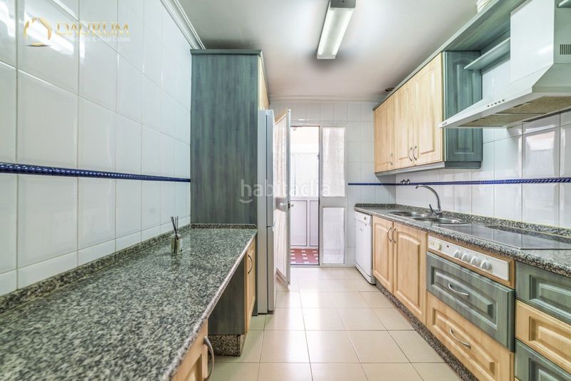 Foto e27654c3-9a23-46aa-a842-8f03e107768a. Duplex avec chauffage dans Algaba (La)