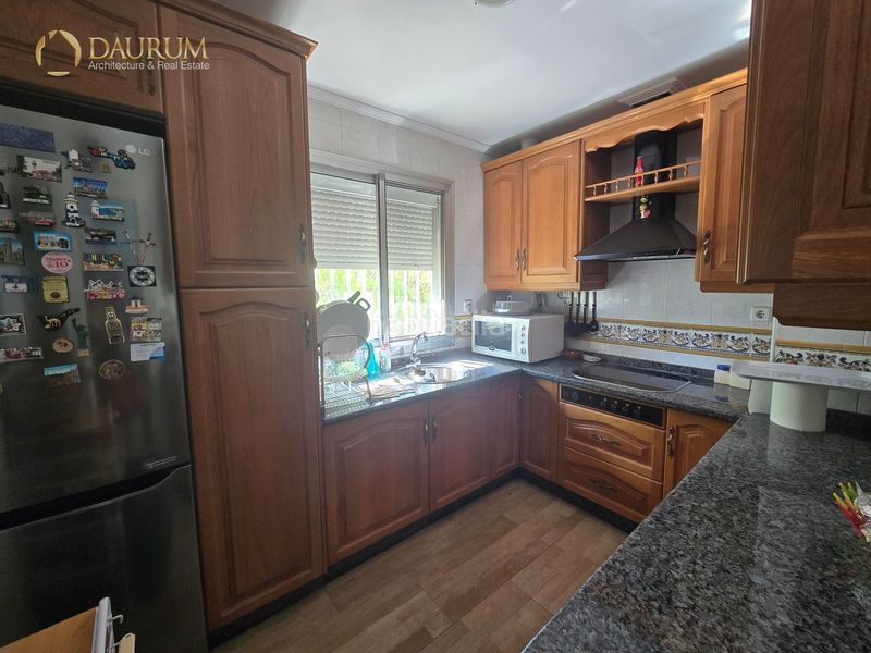 Foto 5e8cbc90-247e-41d7-a238-38250493ff03. Flat with parking in colores - entreparques Sevilla