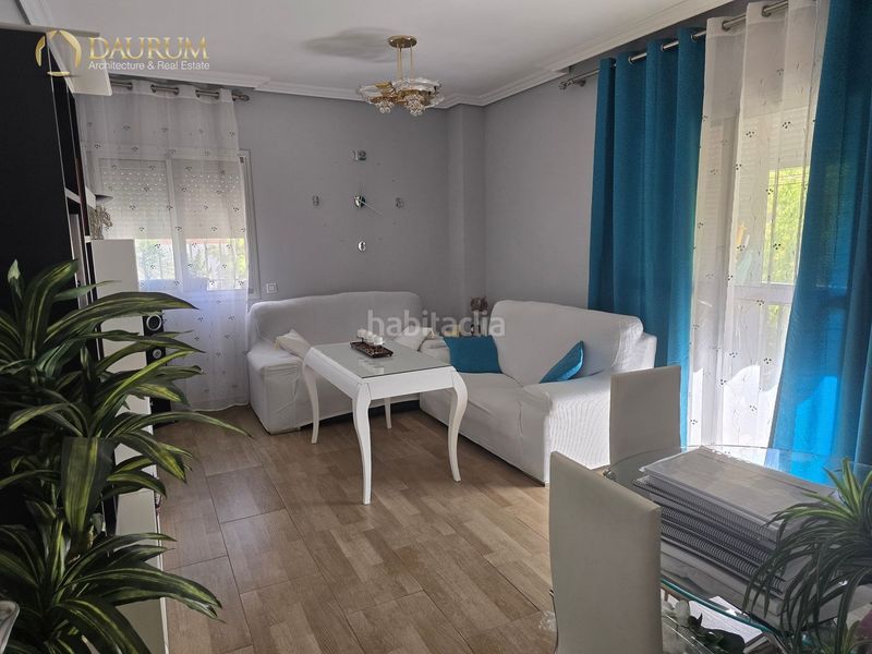 Foto 6b768214-cbbb-46d4-bb24-d00cba190b96. Flat with parking in colores - entreparques Sevilla