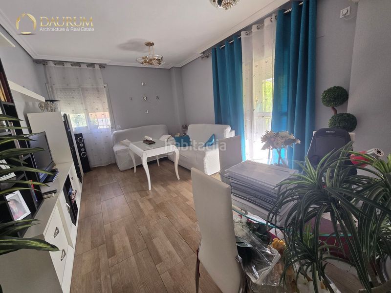 Foto d74e94c4-74bd-4f45-bd4c-a59bf6a7778a. Flat with parking in colores - entreparques Sevilla