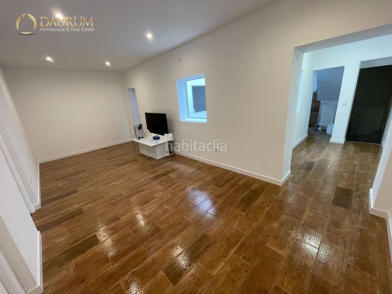 Foto 5b937c25-5cb0-4224-a1a6-64476c35fffe. Casa aparellada a Palmete Sevilla
