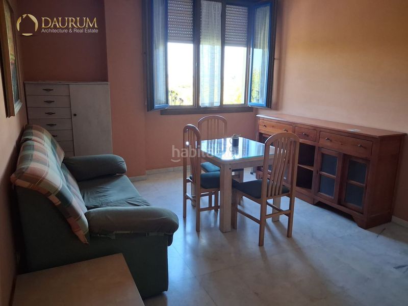 Foto 5dd79870-f0fc-488a-9784-2f60e3c4d796. Piccolo appartamento con riscaldamento parcheggio piscina in Sevilla