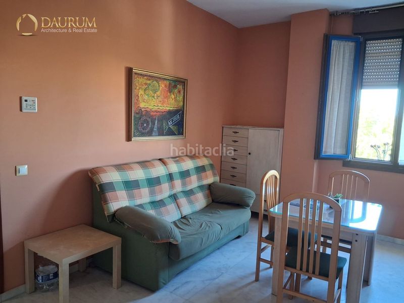 Foto bb6fe908-b73b-4e11-b265-713a10d0fb5f. Piccolo appartamento con riscaldamento parcheggio piscina in Sevilla