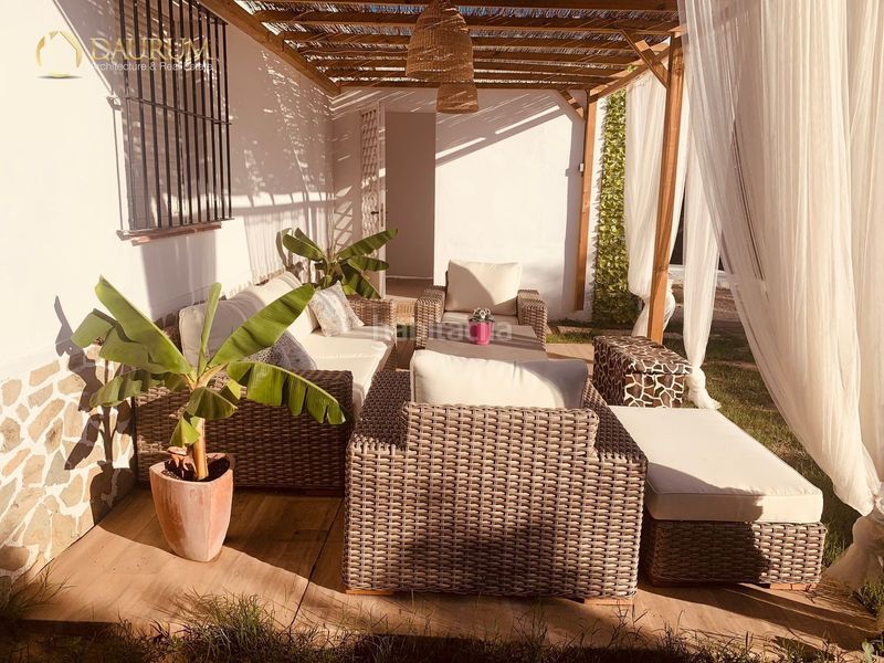Foto ae21f956-9df9-42ae-9764-51cfb5532cad. Casa en camino topacio chalet independiente con piscina y gran parcela en tarazona la rinconada en Rinconada (La)
