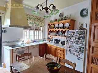 Casa en Centro. Magnífica casa de 5 habitaciones en el centro de alcala de guada