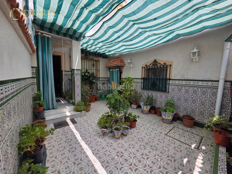 Foto daf1872d-b474-4327-a09f-12b85843d2db. Casa adossada amb calefacció aparcament piscina a Montequinto