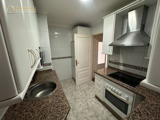 Pis  Barrio lópez de gomara. Triana maravilloso piso con ascensor y terraza