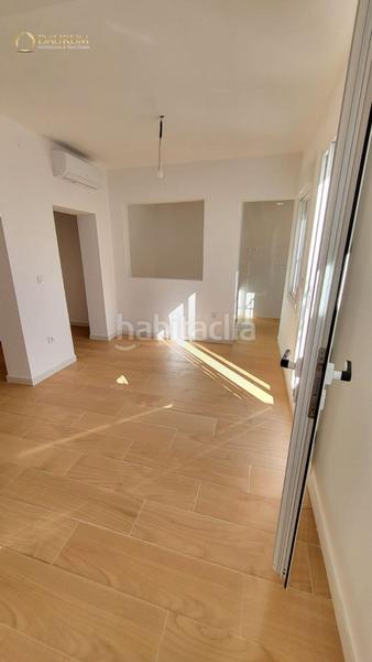 Foto a078f749-23a6-47c5-b7e3-1832c3ce746c. Casa adossada amb piscina a Centro Tomares