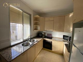 Appartement à Los Remedios. Magnífico piso de 3 habitaciones en los remedios