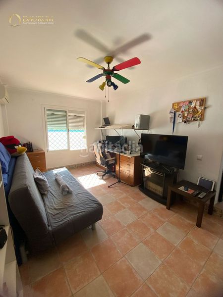 Foto 189cd95f-da0f-4aff-951d-46f58bef8076. Casa amb aparcament piscina a Oromana Alcalá de Guadaira