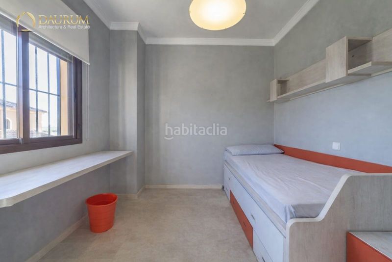 Foto 40a1984d-91e2-47ea-b678-dded7b054783. Casa aparellada amb calefacció aparcament a Rinconada (La)