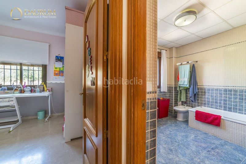 Foto 483213e4-c120-4f15-bdd2-482943beafdf. Casa aparellada amb calefacció aparcament a Rinconada (La)