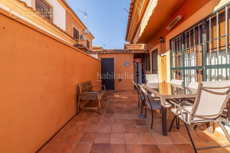 Foto 601a9ac8-34d5-4d04-82c6-63187d84c2c3. Casa aparellada amb calefacció aparcament a Rinconada (La)