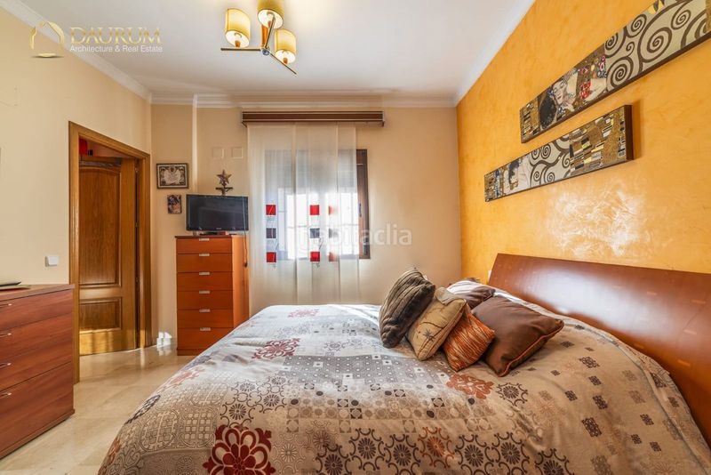 Foto 9fb46b6f-d00b-4dcf-8f93-856a0977baf0. Casa aparellada amb calefacció aparcament a Rinconada (La)