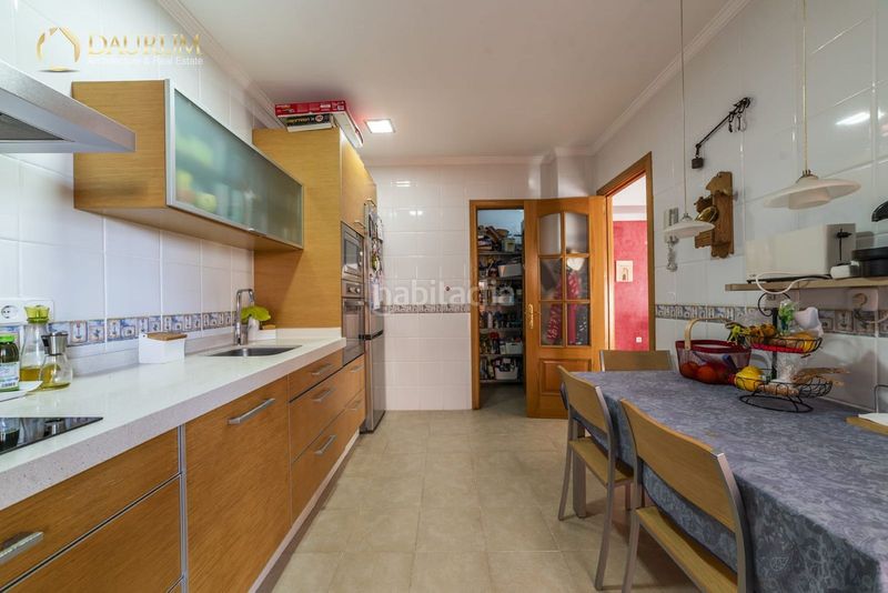 Foto e87f3a1b-1e5b-4fcb-8916-a238065b0c4b. Casa aparellada amb calefacció aparcament a Rinconada (La)