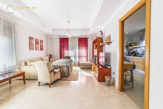 Casa aparellada  Calle finlandia, 12. Magnífica vivienda unifamiliar de 4 dormitorios en la rinconada