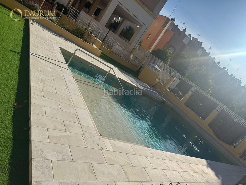 Foto 9d6f112d-0461-4429-aa18-d2b78985f324. Pis amb calefacció aparcament piscina a Zona Universitaria Bormujos