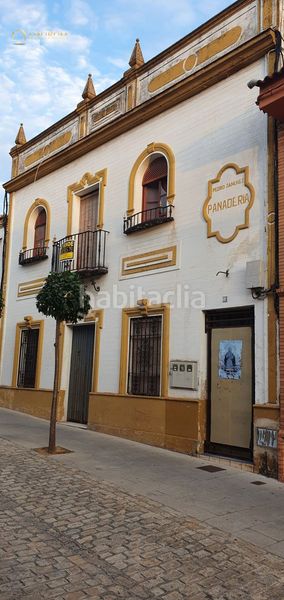 Foto 87146cb8-91fa-4e1a-b7a2-0c46ed75fb02. Casa amb piscina a Centro Bormujos