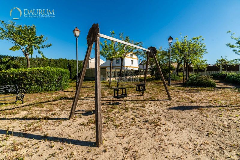 Foto 2bc19aed-dd15-43e5-b8bb-b49216473e5c. Casa amb aparcament a Loreto Espartinas