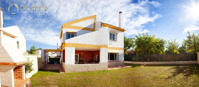 Foto 41af7dfb-02c2-4305-82d4-39cbb4e8ac4d. Casa amb aparcament a Loreto Espartinas