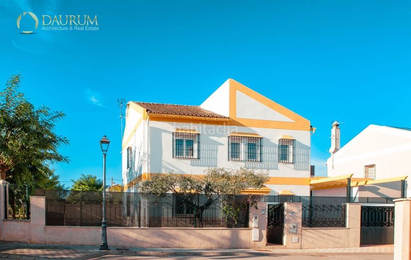 Foto 457c15e4-bd09-4fd2-b987-aa4396d74234. Casa amb aparcament a Loreto Espartinas