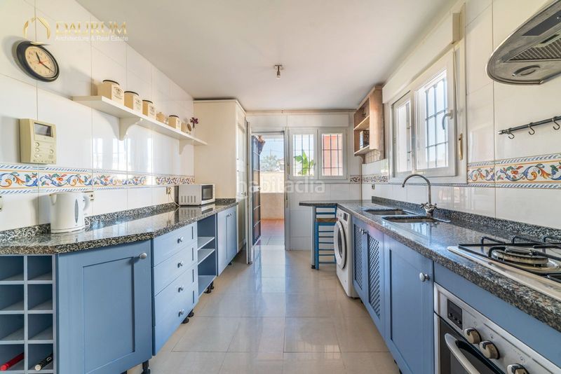 Foto 54b5642d-2d2a-4208-884c-360df532e87d. Casa amb aparcament a Loreto Espartinas