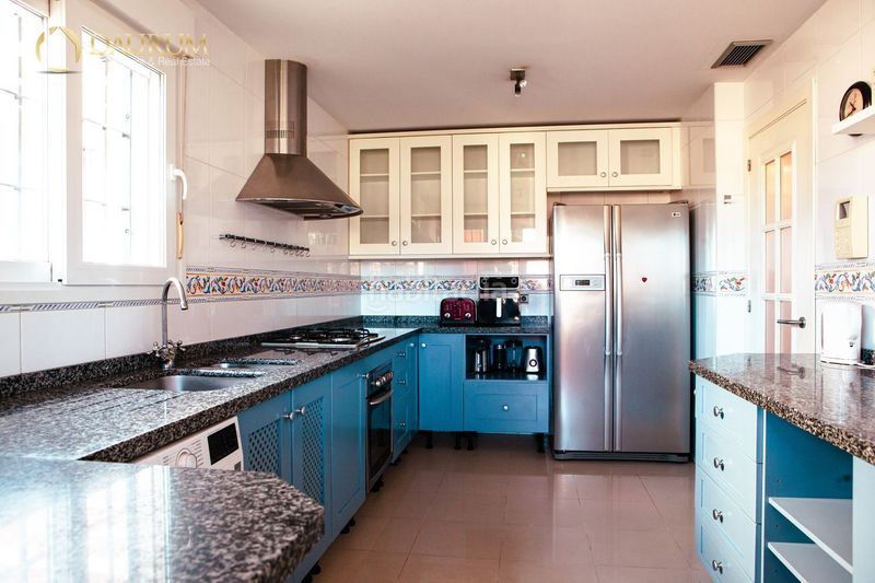 Foto 708f8546-b794-4866-9556-9ad97483f4cb. Casa amb aparcament a Loreto Espartinas