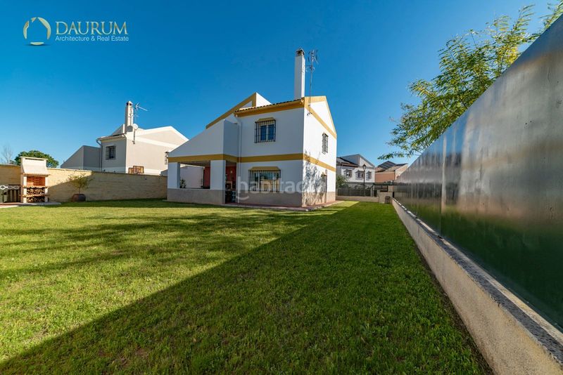 Foto 71053b69-36f2-46de-b0f8-d87b688be330. Casa amb aparcament a Loreto Espartinas