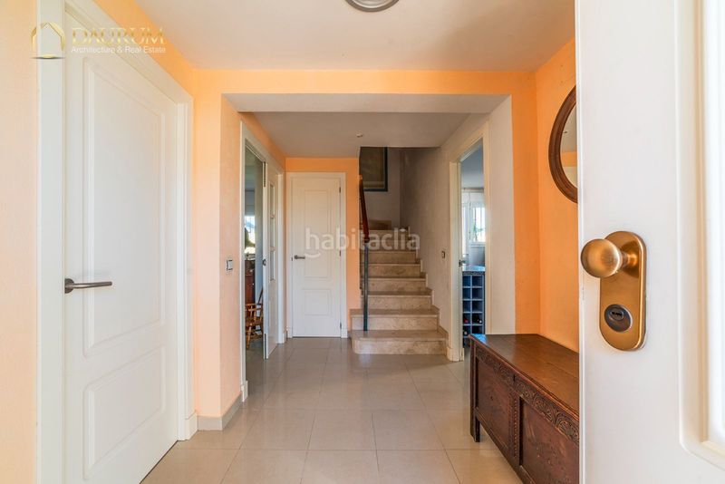 Foto a8d1bc02-8afb-4168-ab42-08fa144912a9. Casa amb aparcament a Loreto Espartinas