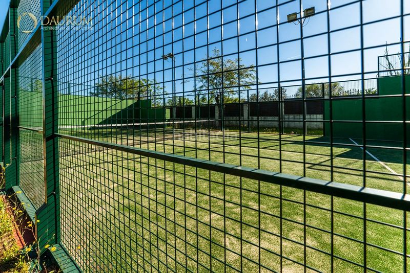 Foto b5c8df02-6c1f-47ca-b96c-7be623089213. Casa amb aparcament a Loreto Espartinas