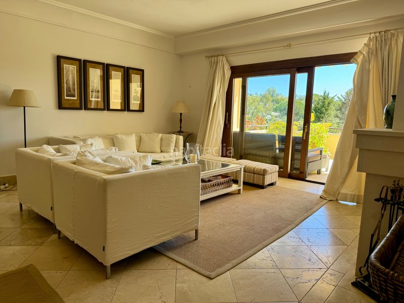 Foto 24b0281e-35e6-47f6-bba1-3267f8e950b6. Piso exclusivo piso en urbanizacion de alto standing valgrande frente a golf valderrama - sorogrande en Sotogrande