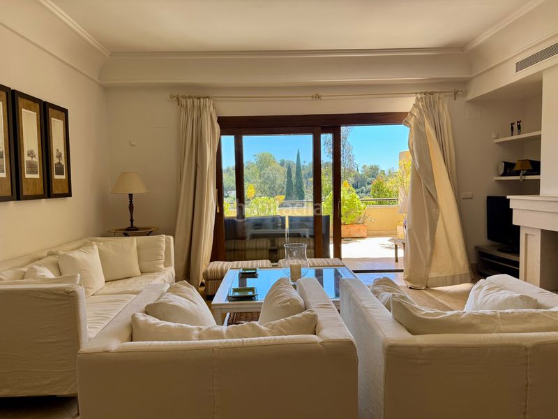 Foto 974cbff8-8fc4-400f-8120-e1dc95cbaca5. Piso exclusivo piso en urbanizacion de alto standing valgrande frente a golf valderrama - sorogrande en Sotogrande