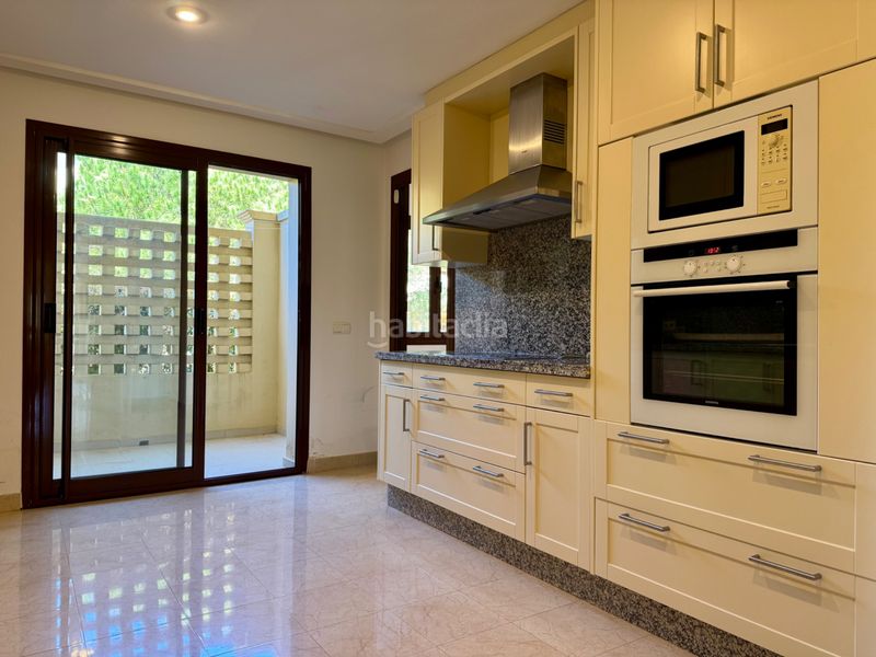 Foto 9881d587-12cd-4d23-a6b5-5ce291fad179. Piso exclusivo piso en urbanizacion de alto standing valgrande frente a golf valderrama - sorogrande en Sotogrande