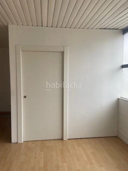 Foto 486a7ec2-0cf7-4fd7-9b45-197dd96f87a2. Location local commercial dans calle castilla 44 dans Santander