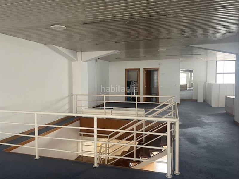 Foto 6c661c9c-4c5d-431e-a384-7a02cb99842d. Location local commercial dans calle castilla 44 dans Santander