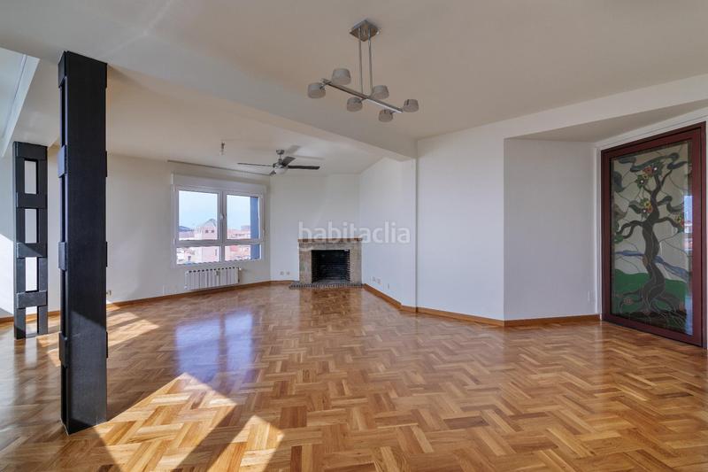 Foto db3ef7b0-fc39-45f3-98a0-5187e37b4e78. Alquiler piso en del marques 1 piso en Cimadevilla Gijón