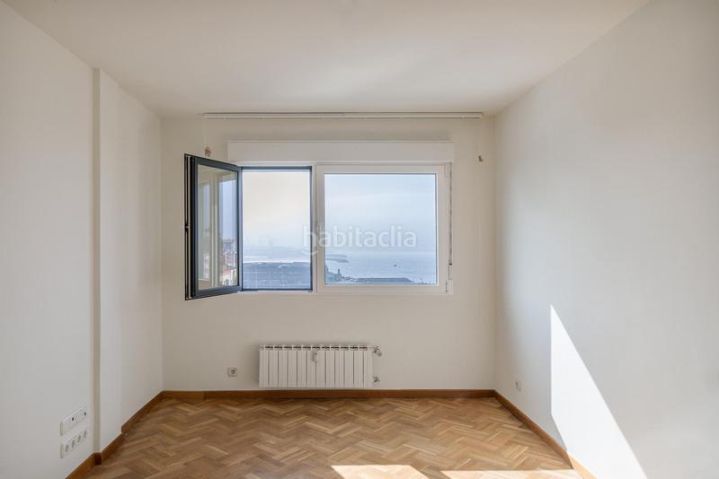 Foto d85960a3-453d-47a6-9509-5b9a0aed572c. Miete etagenwohnung in del marques 1 in Cimadevilla Gijón