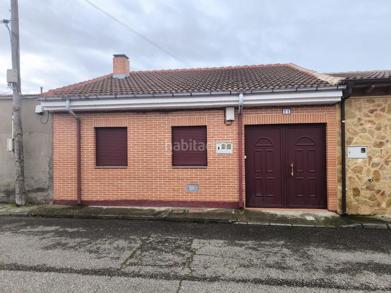 Foto c3d49483-0078-4f8f-a256-f1cd0a57d740. Casa a Villarejo de Órbigo